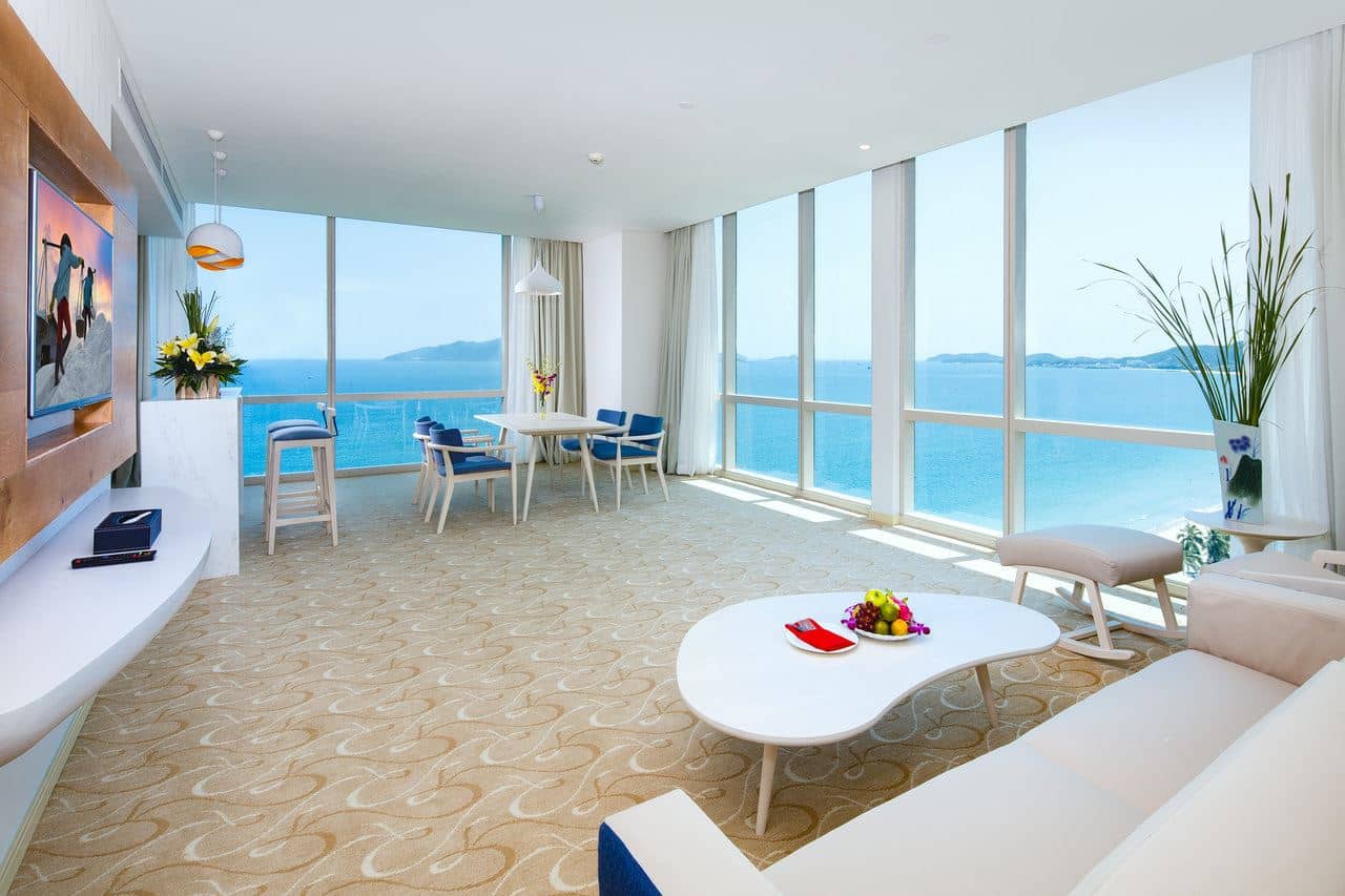 rooms-elite-suite-sea-view-child-without-extra-bed