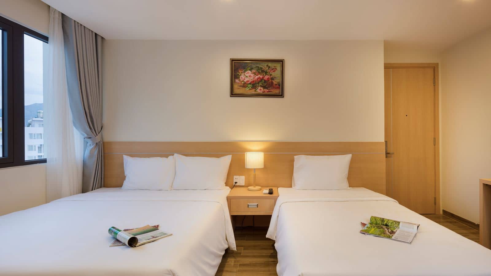 rooms-deluxe-mountain-view