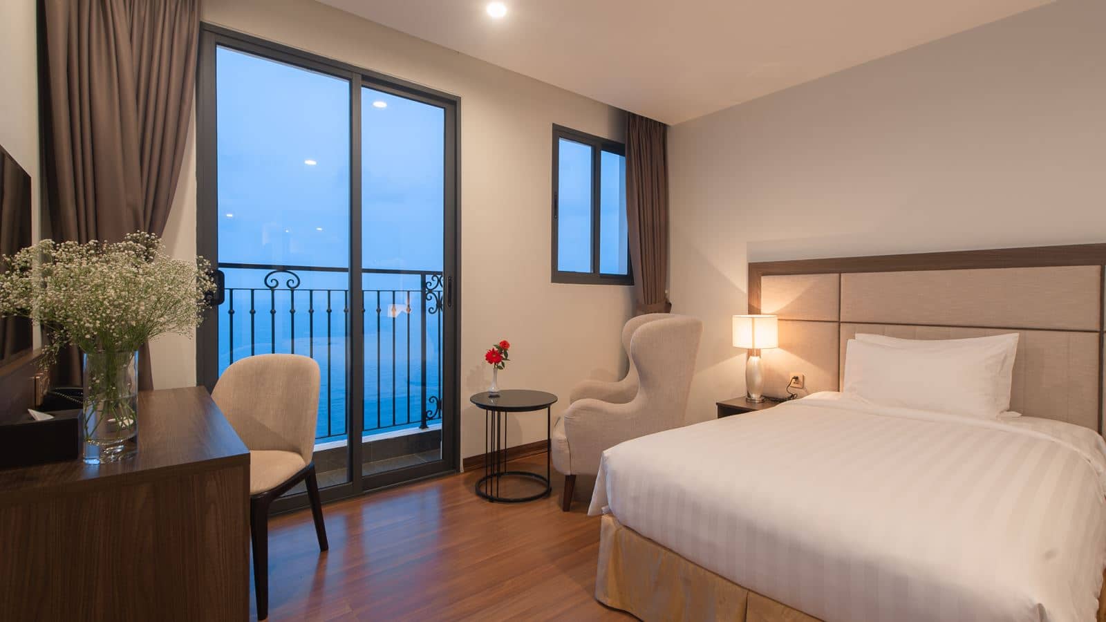 rooms-studio-plus-sea-view-with-balcony