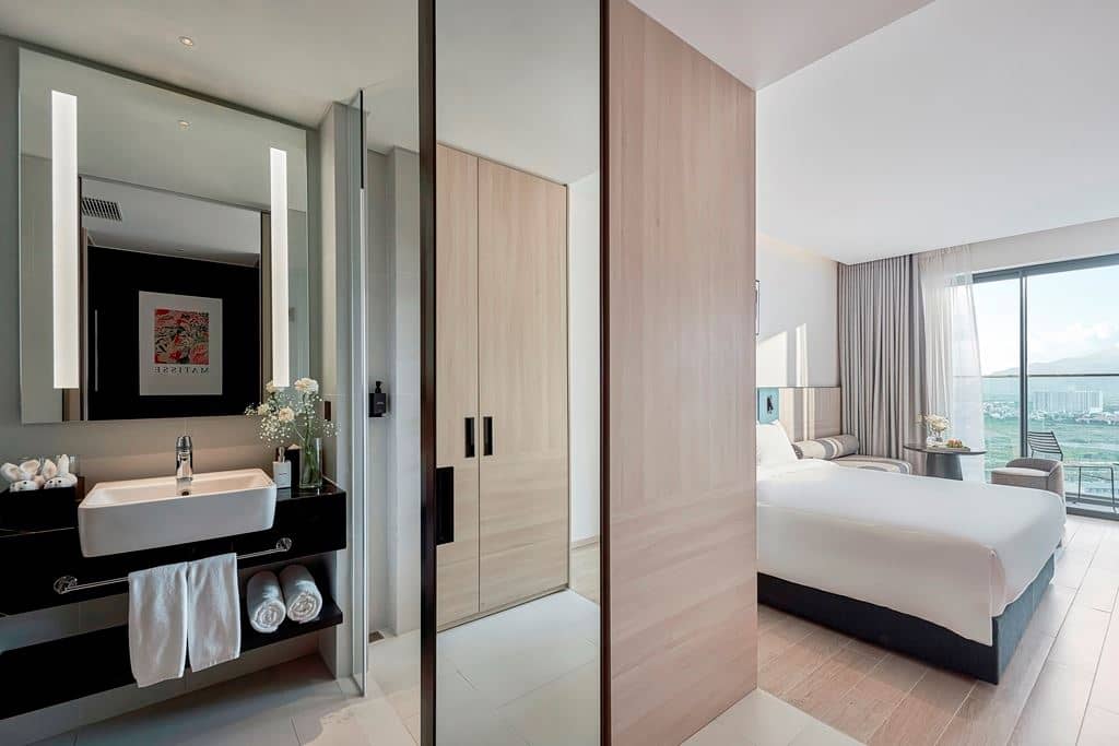 rooms-premier-mountian-view-with-balcony