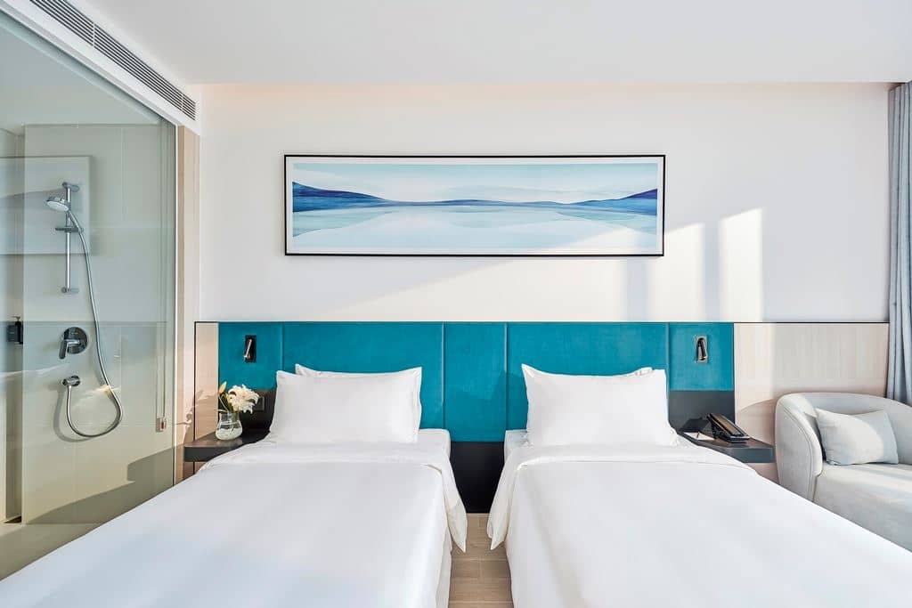 rooms-premier-mountian-view-with-balcony