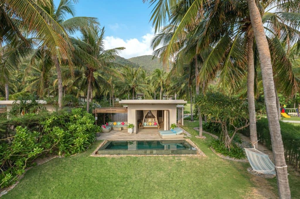 rooms-beachfront-villa