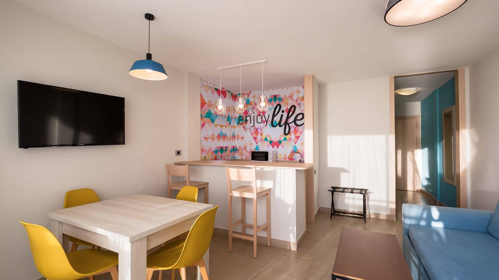 rooms-1-bedroom-apartment-side-sea-view