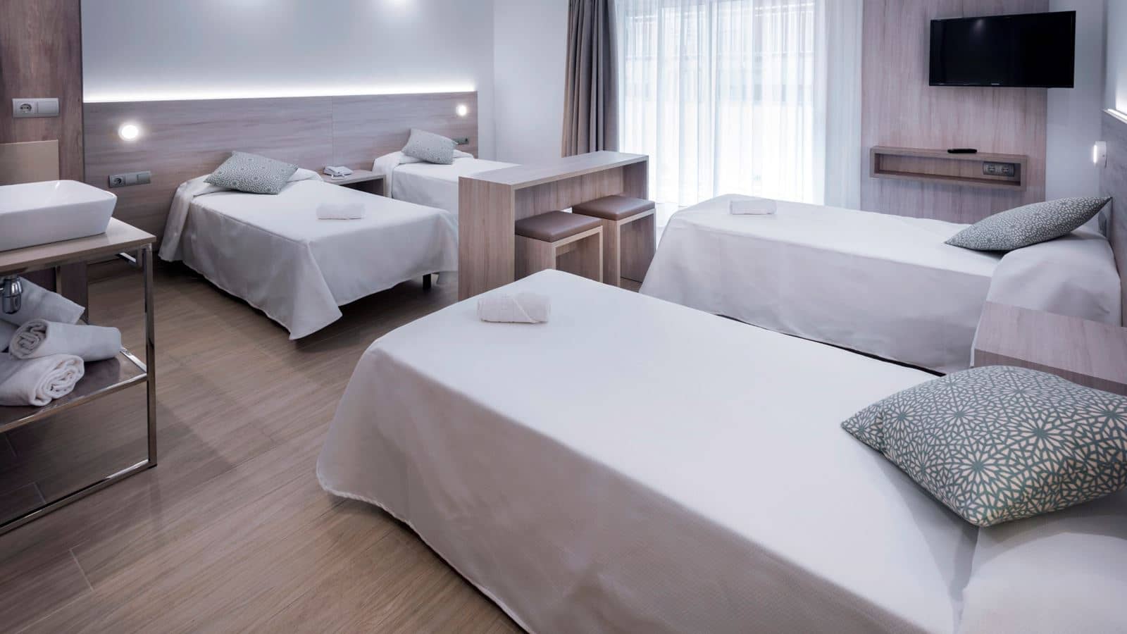 rooms-family-room