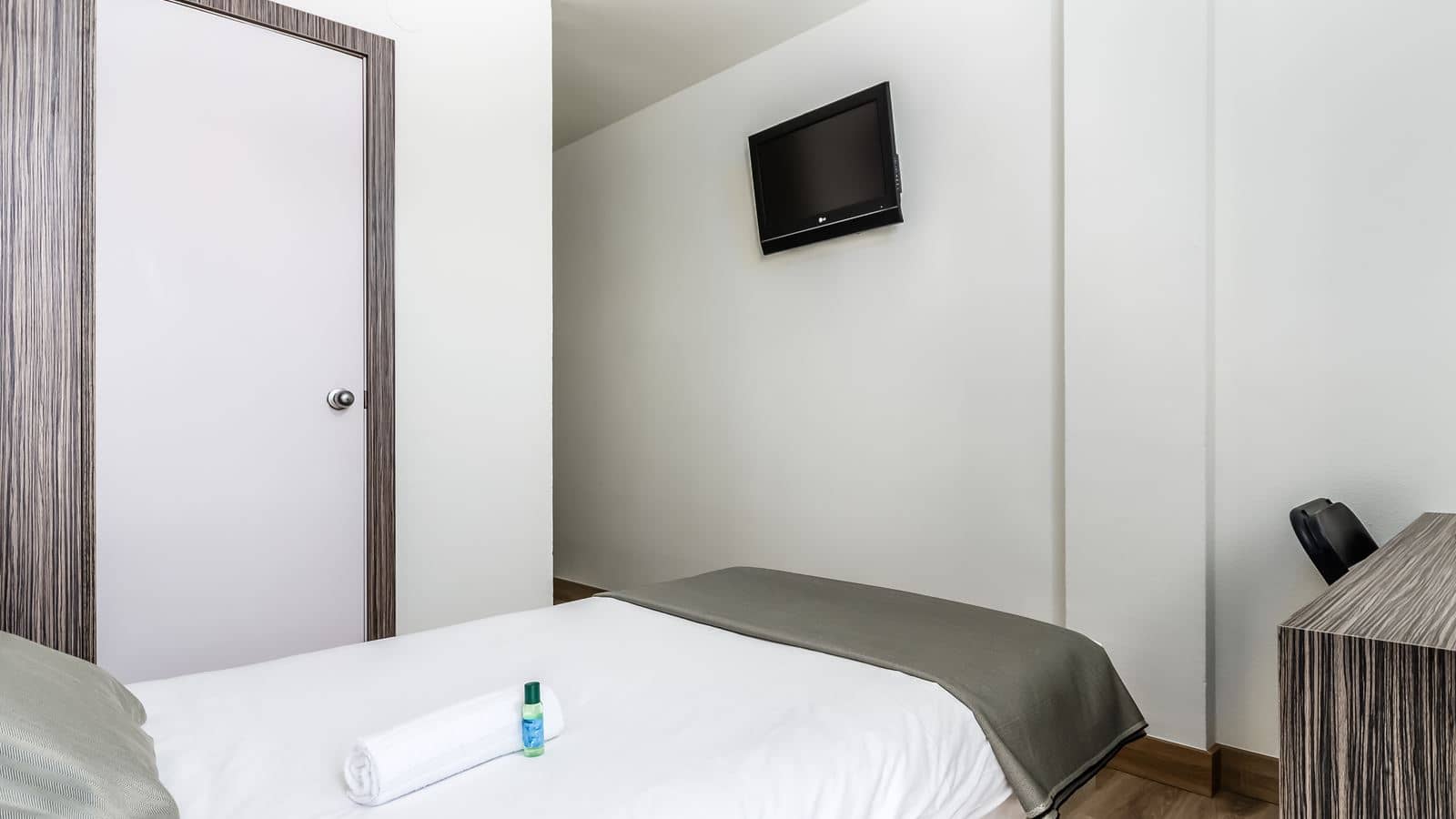 rooms-room-standard