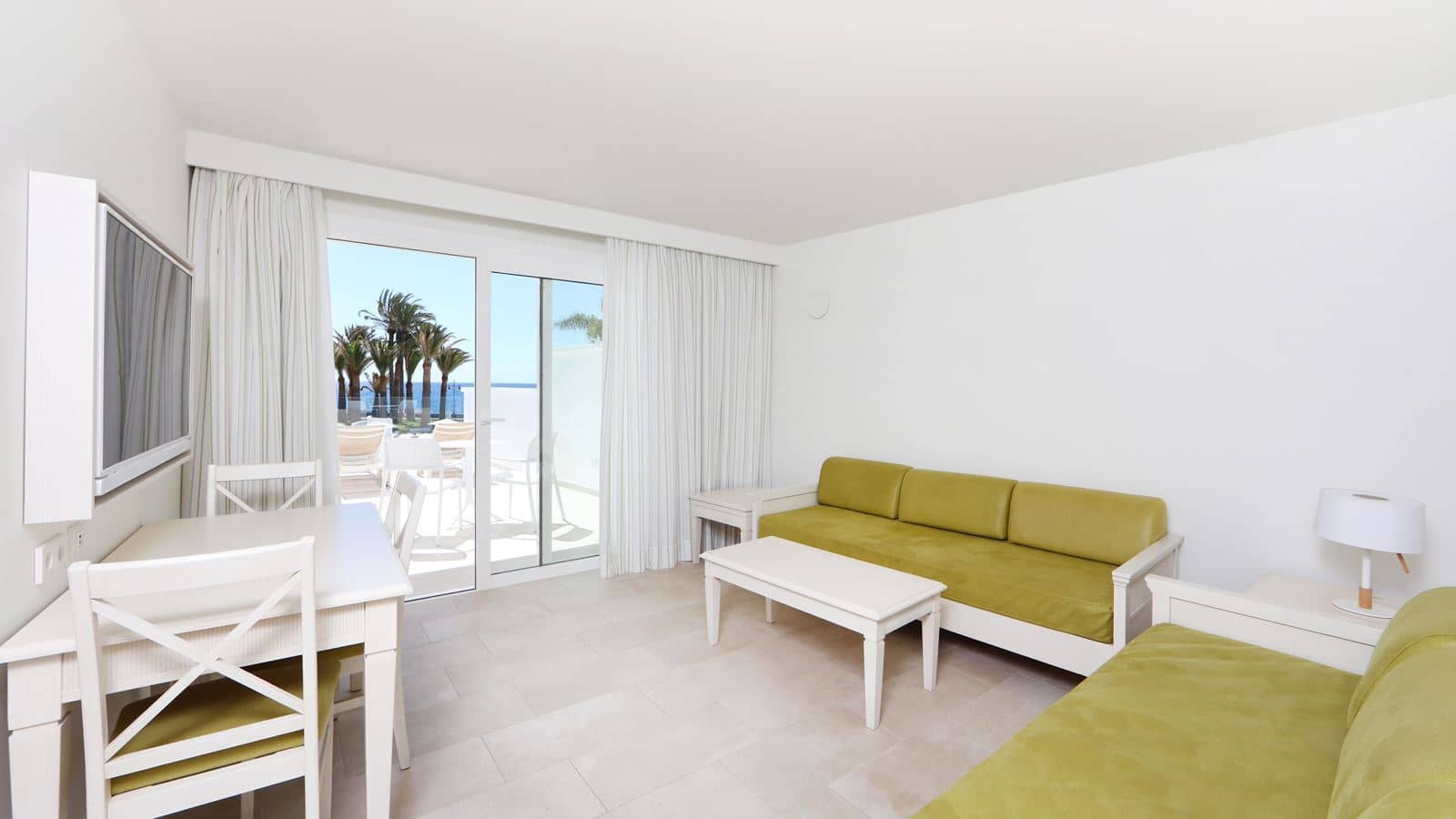 rooms-family-side-sea-view--a