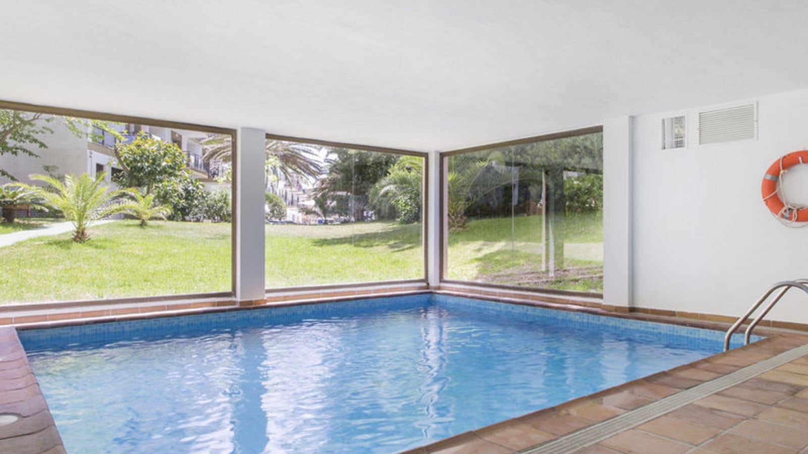 pools-indoor-pool