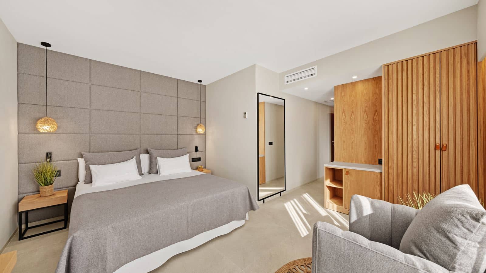 rooms-double-with-double-bed