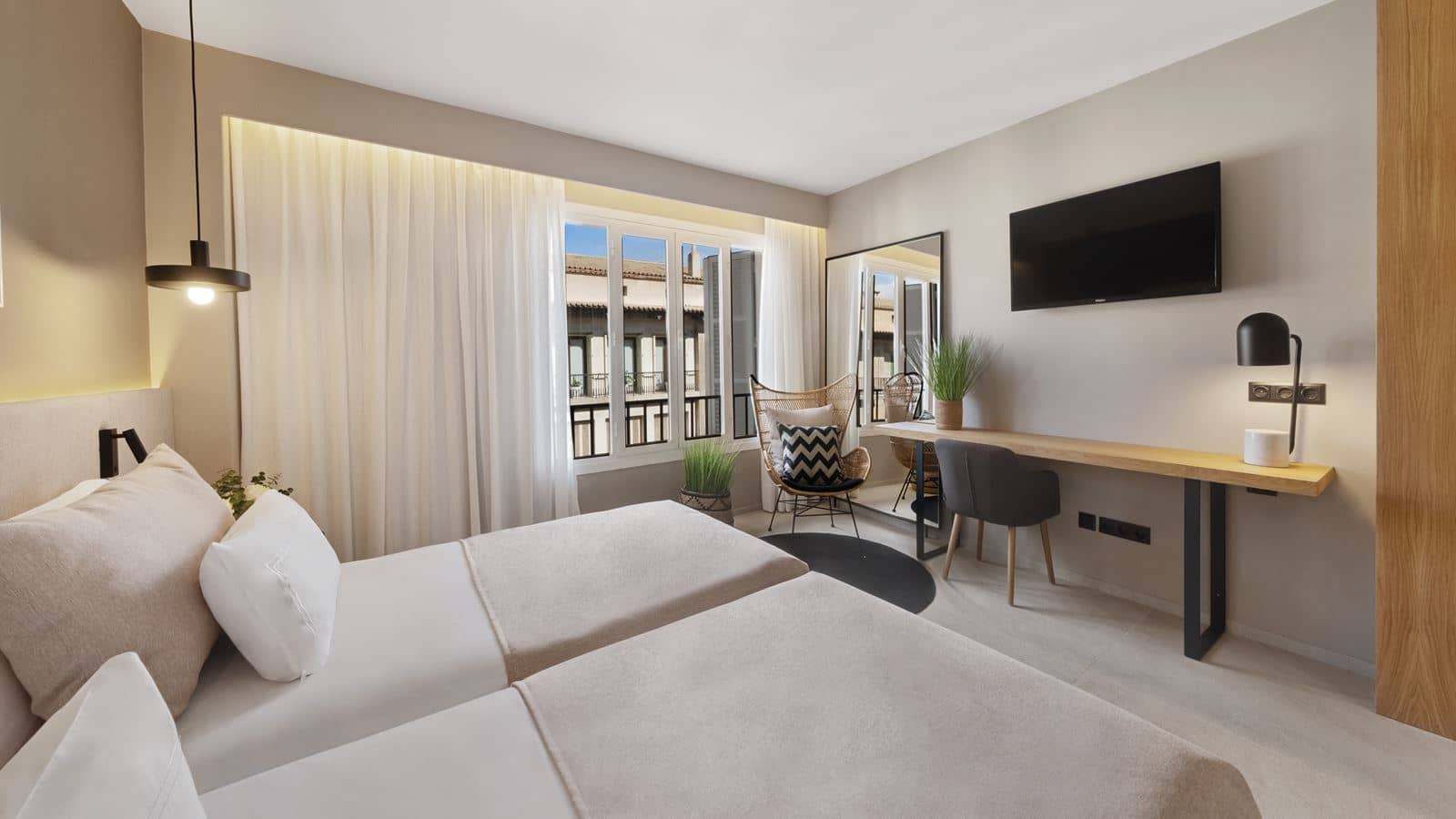 rooms-double-with-double-bed