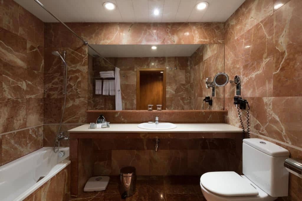 rooms-family-room-standard