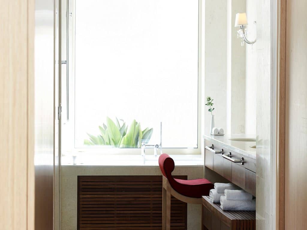 rooms-suite-seaview-with-beach-cabana