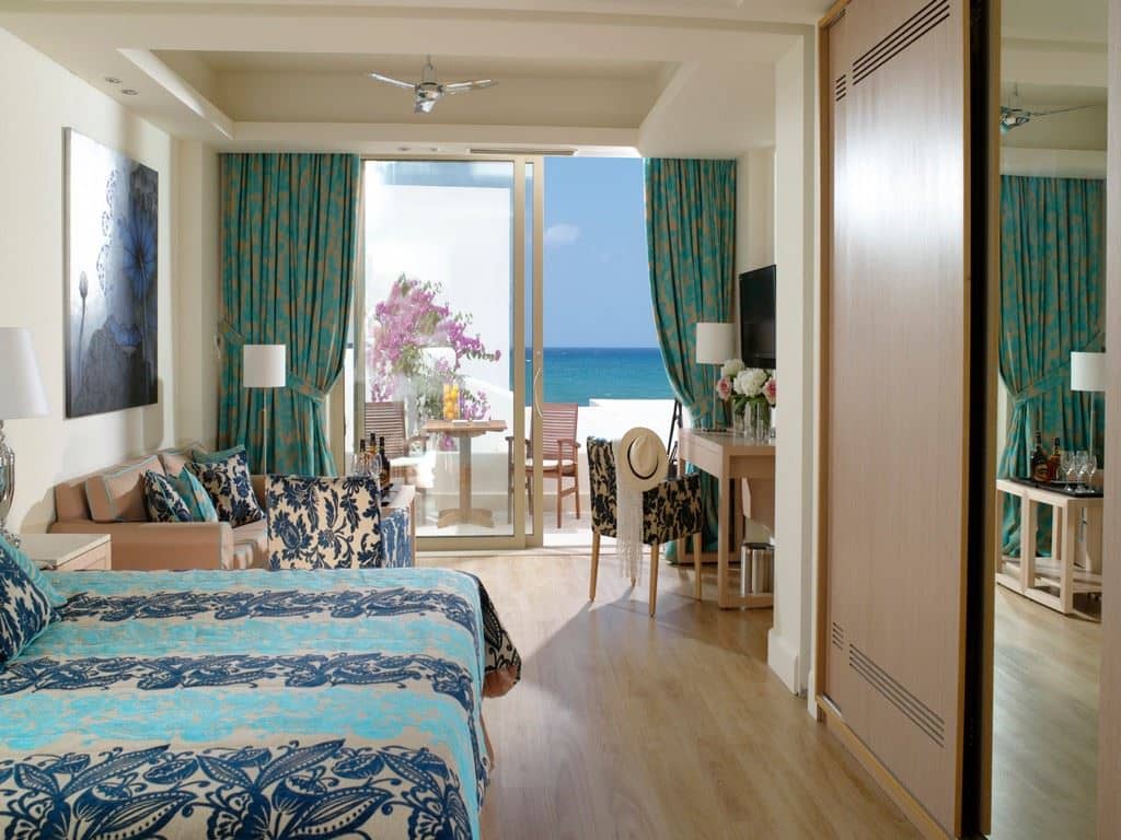 rooms-suite-seaview-with-beach-cabana