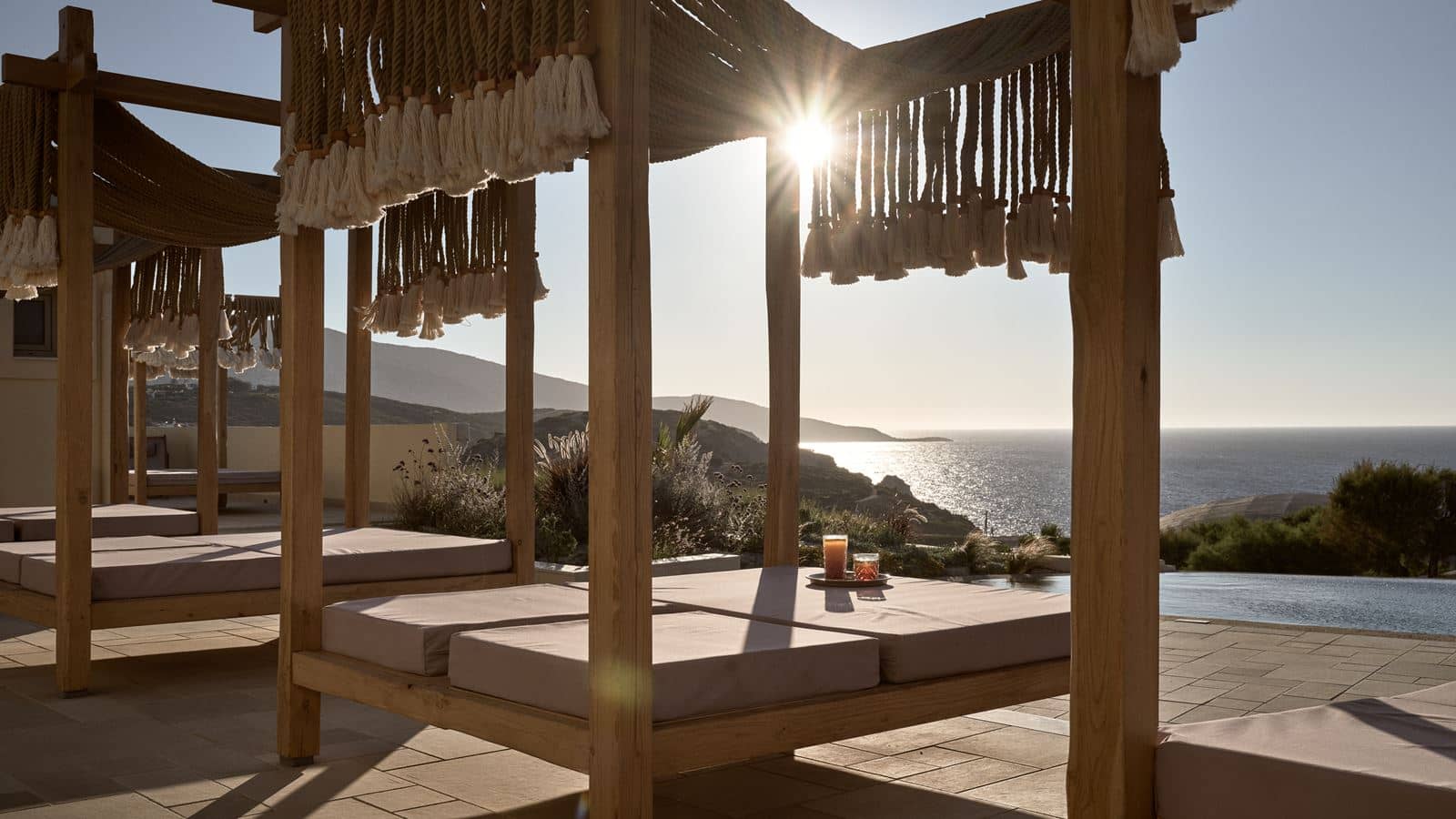 rooms-casa-swim-up-sunset-view