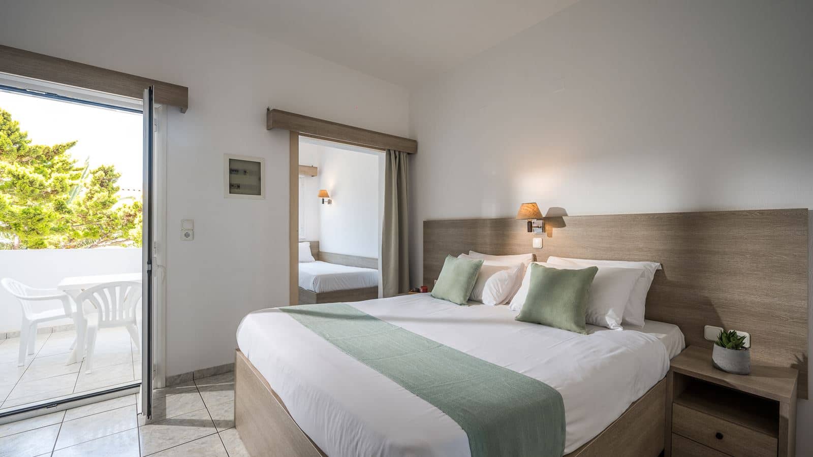 rooms-family-room