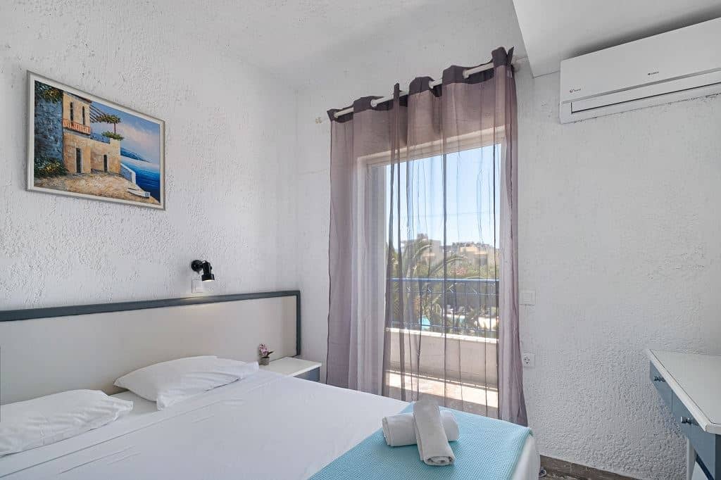 rooms-standard-double-room-balcony-or-terrace