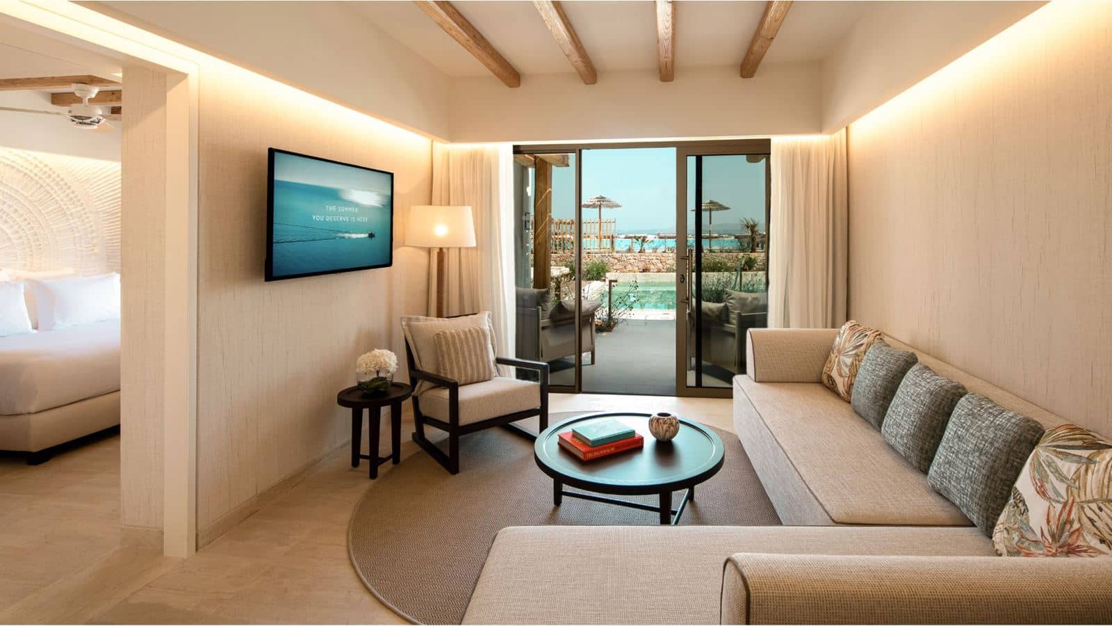 rooms-suite-swim-up-private-pool