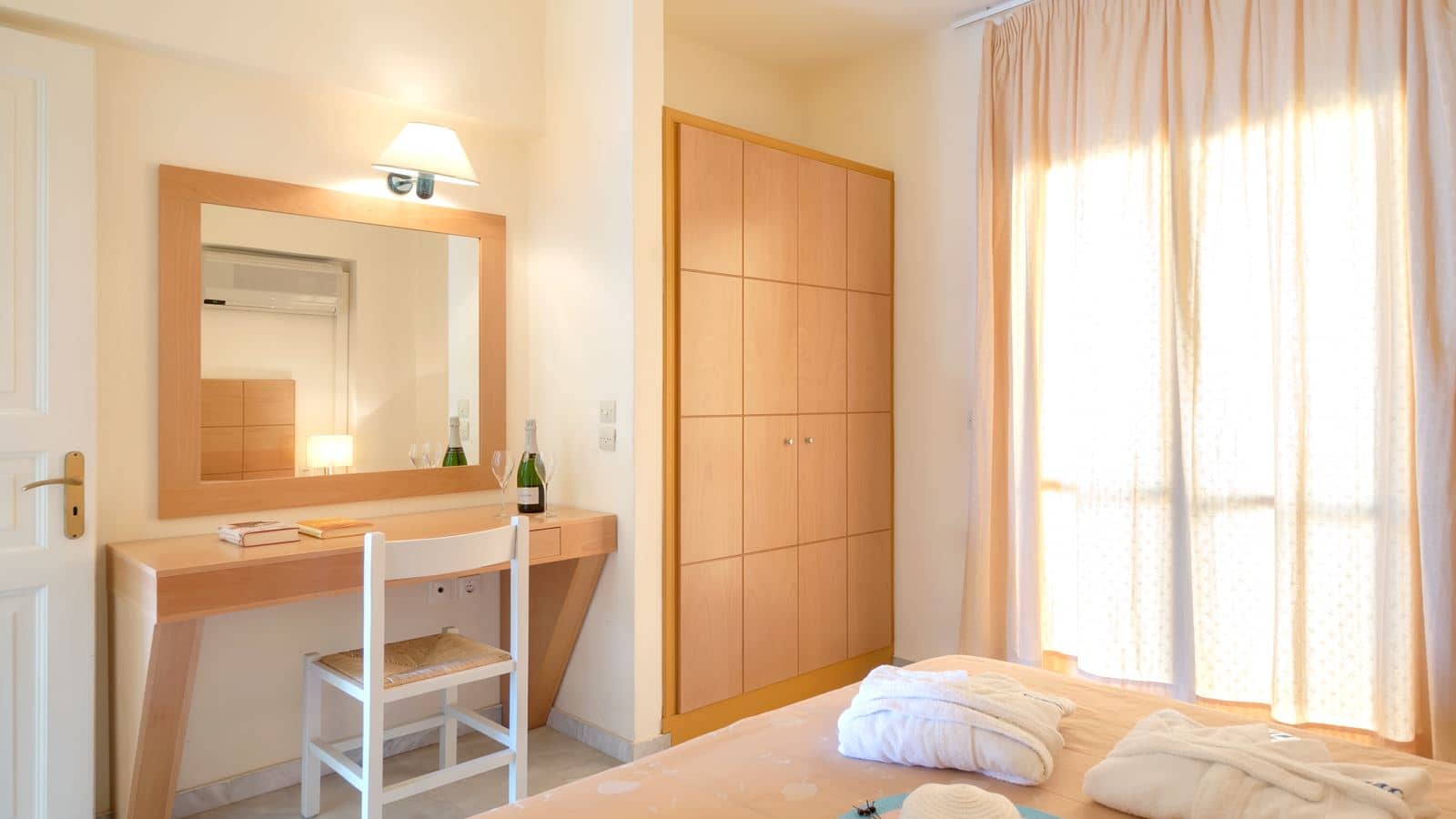 rooms-2-bedroom-apartment-inland-view