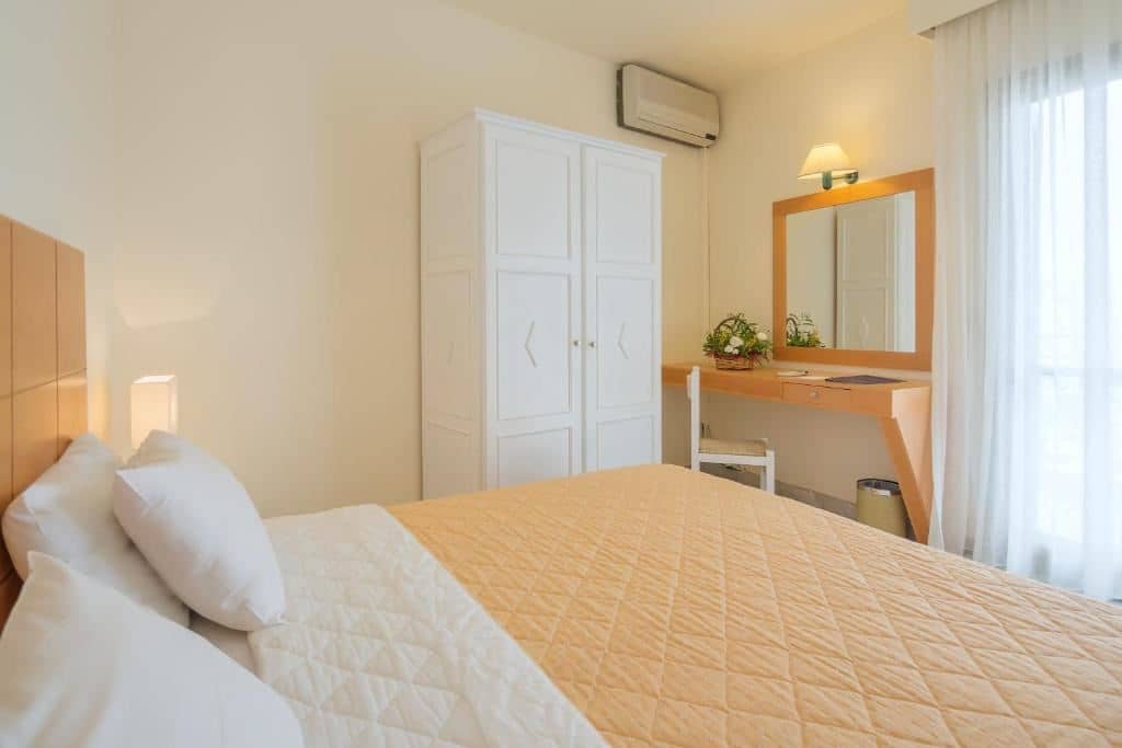 rooms-studio-single-use-inland-view