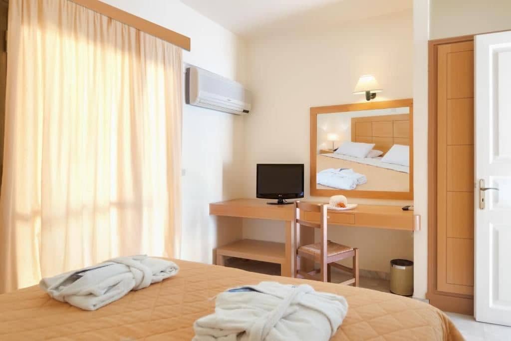 rooms-1-bedroom-apartment-sea-view