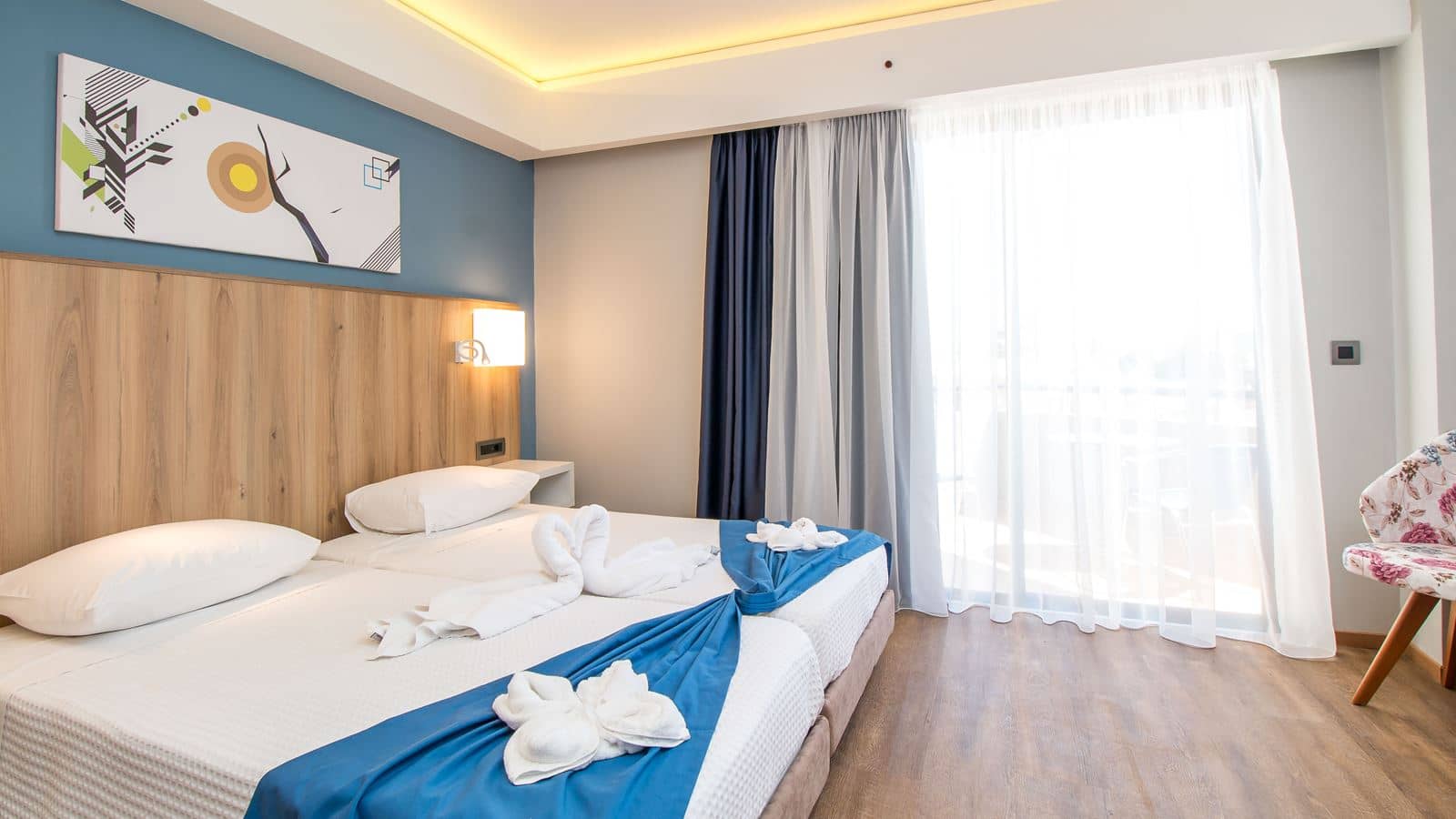 rooms-singleuse-superior-balcony-or-terrace