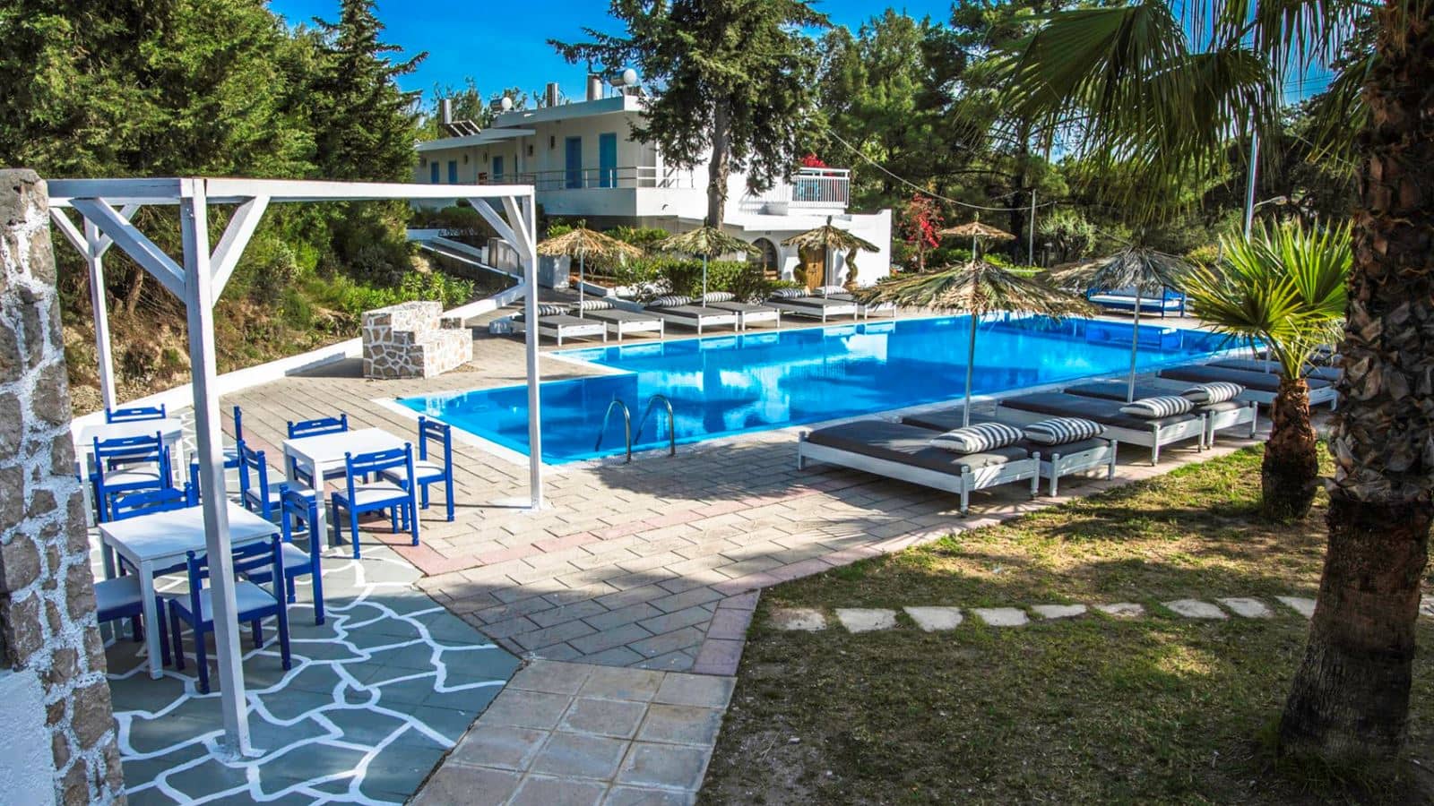 pools-outdoor-pool