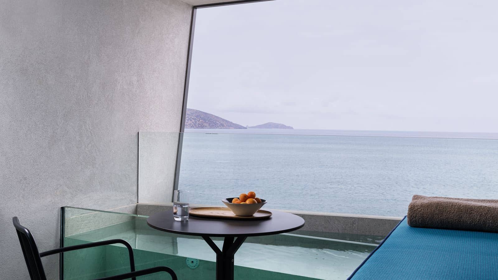rooms-room-premium-double-sea-view-plunge-pool