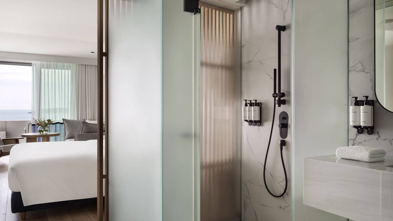 rooms-room-premium-double-sea-view-plunge-pool