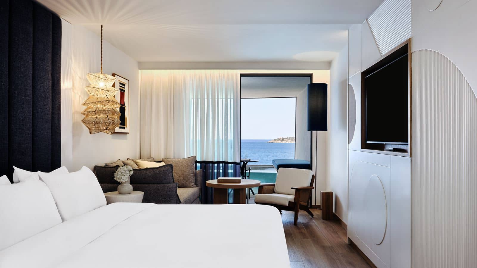 rooms-room-premium-quad-seaview-plunge-pool