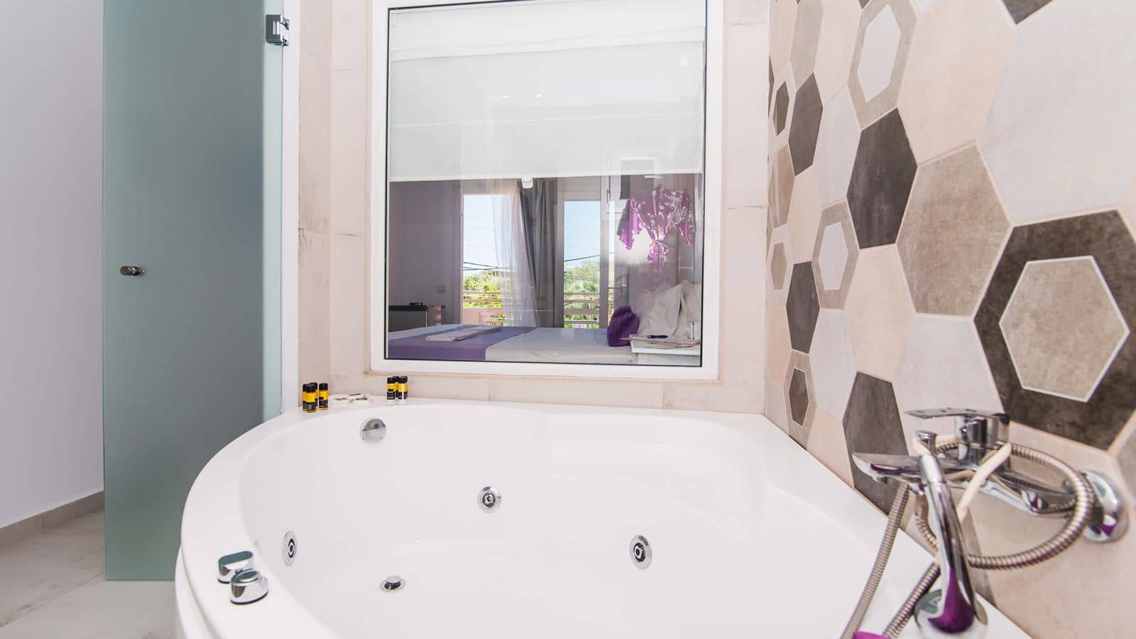 rooms-suite-junior-double-balcony-or-terrace