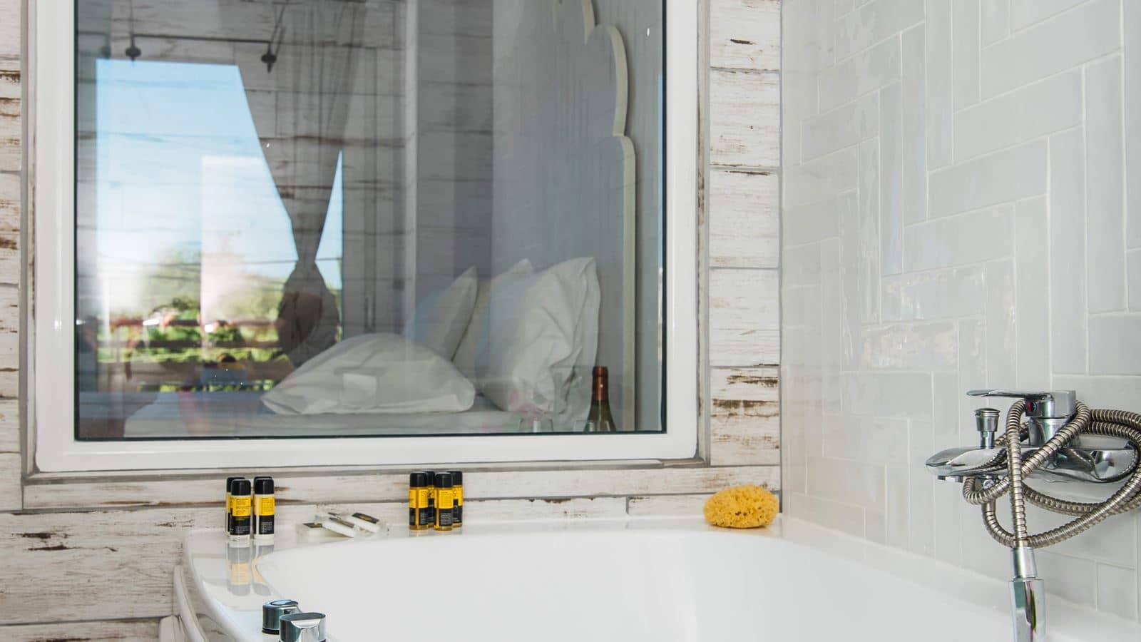 rooms-suite-junior-double-balcony-or-terrace