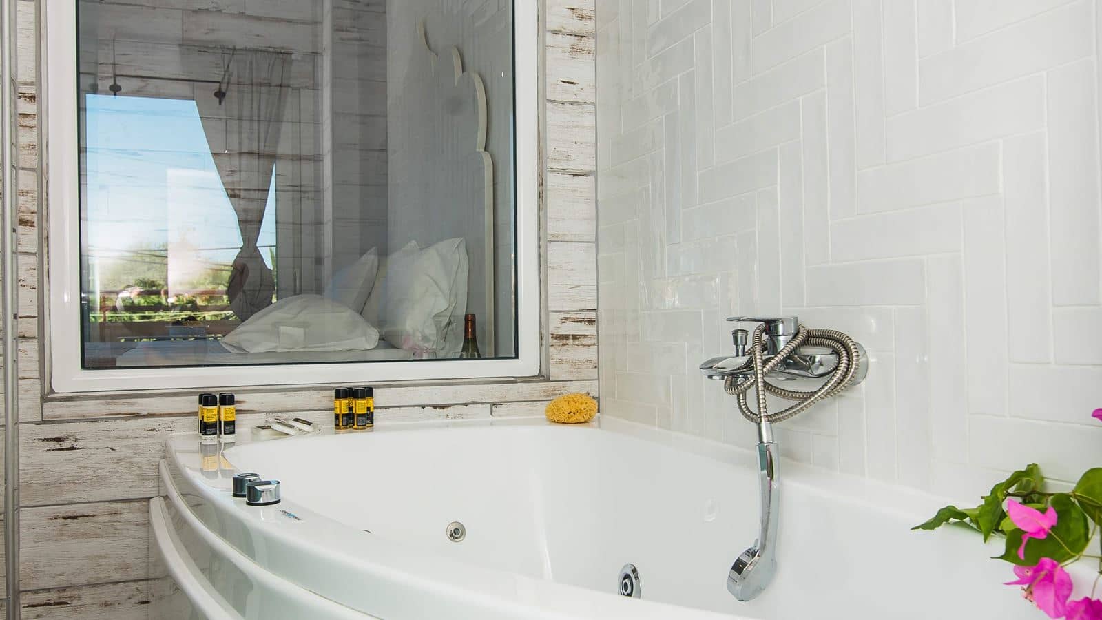 rooms-suite-junior-double-balcony-or-terrace