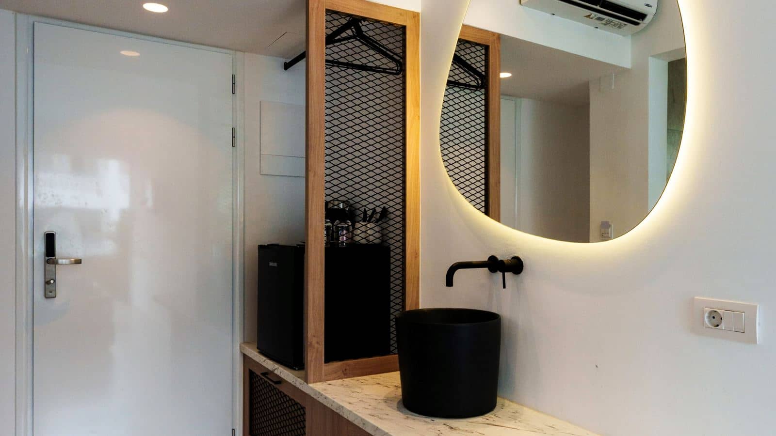 rooms-room-deluxe-twin-balcony-or-terrace