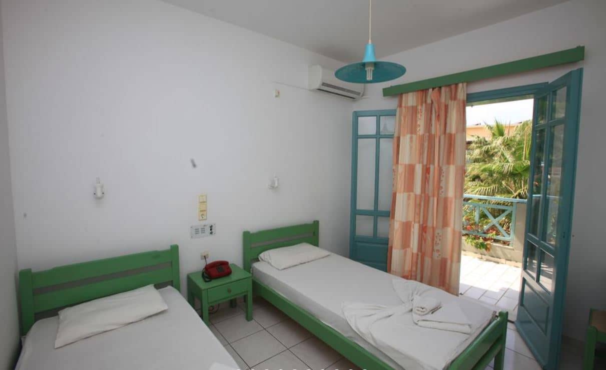 rooms-studio-standard-double-balcony-or-terrace