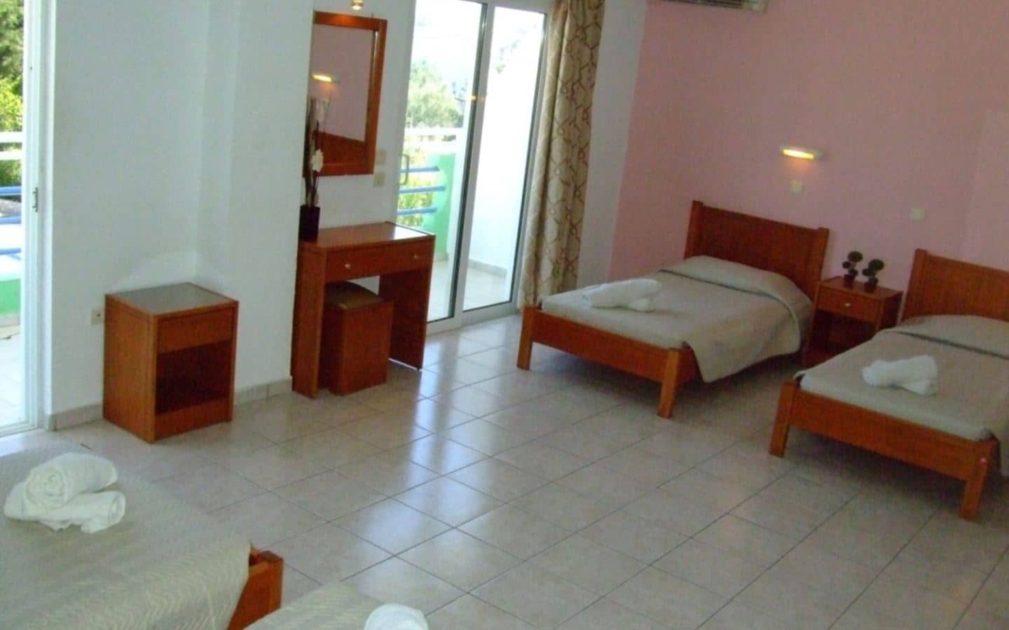 rooms-studio-4-pax