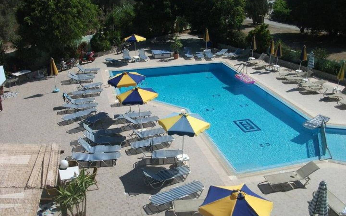 pools-outdoor-pool