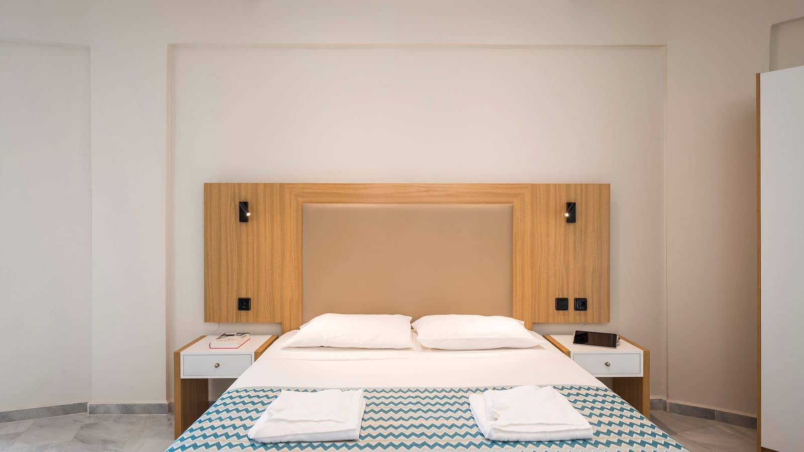 rooms-superior-double-room