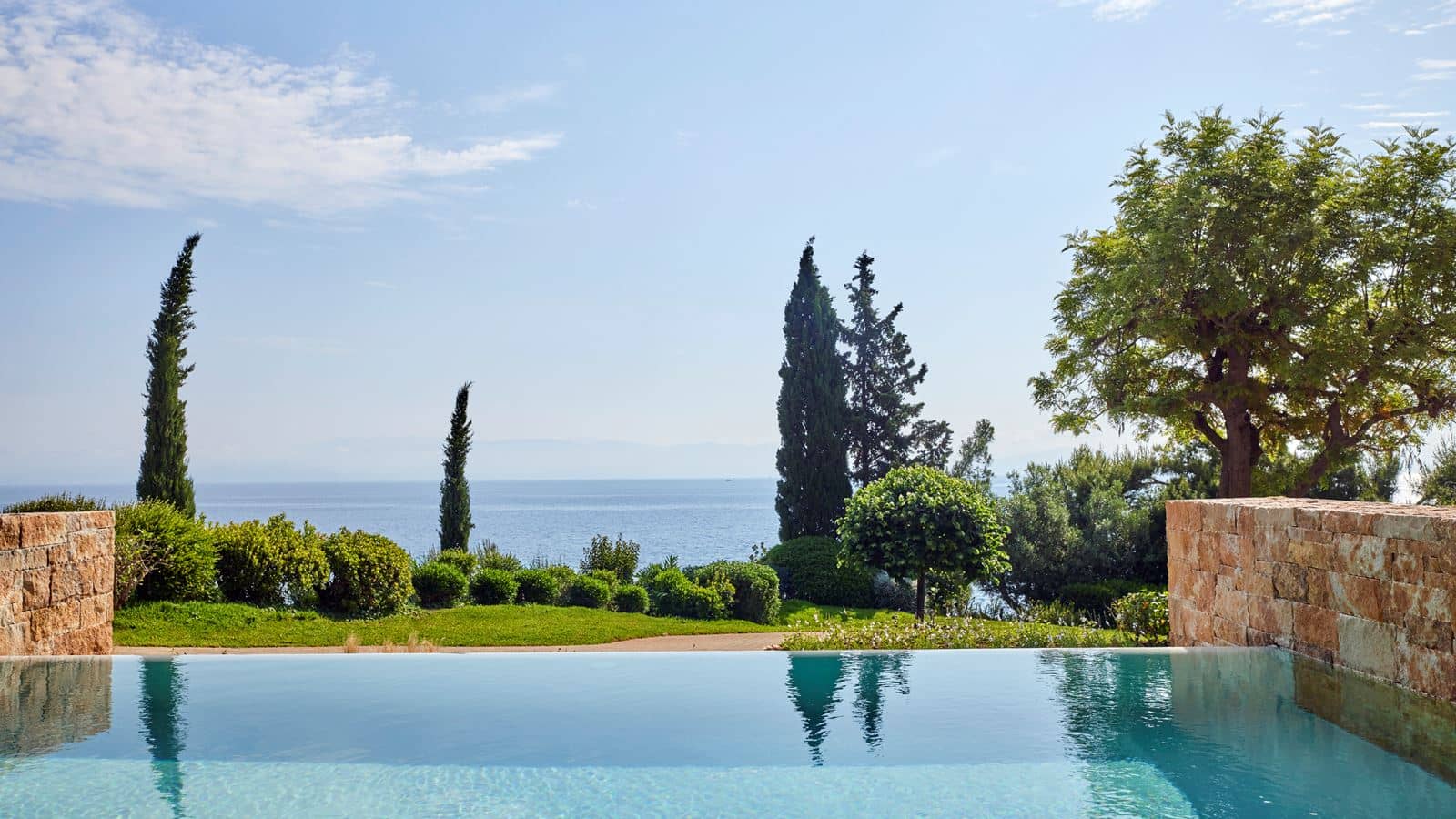 rooms-one-bedroom-bungalow-suite-private-pool-sea-view