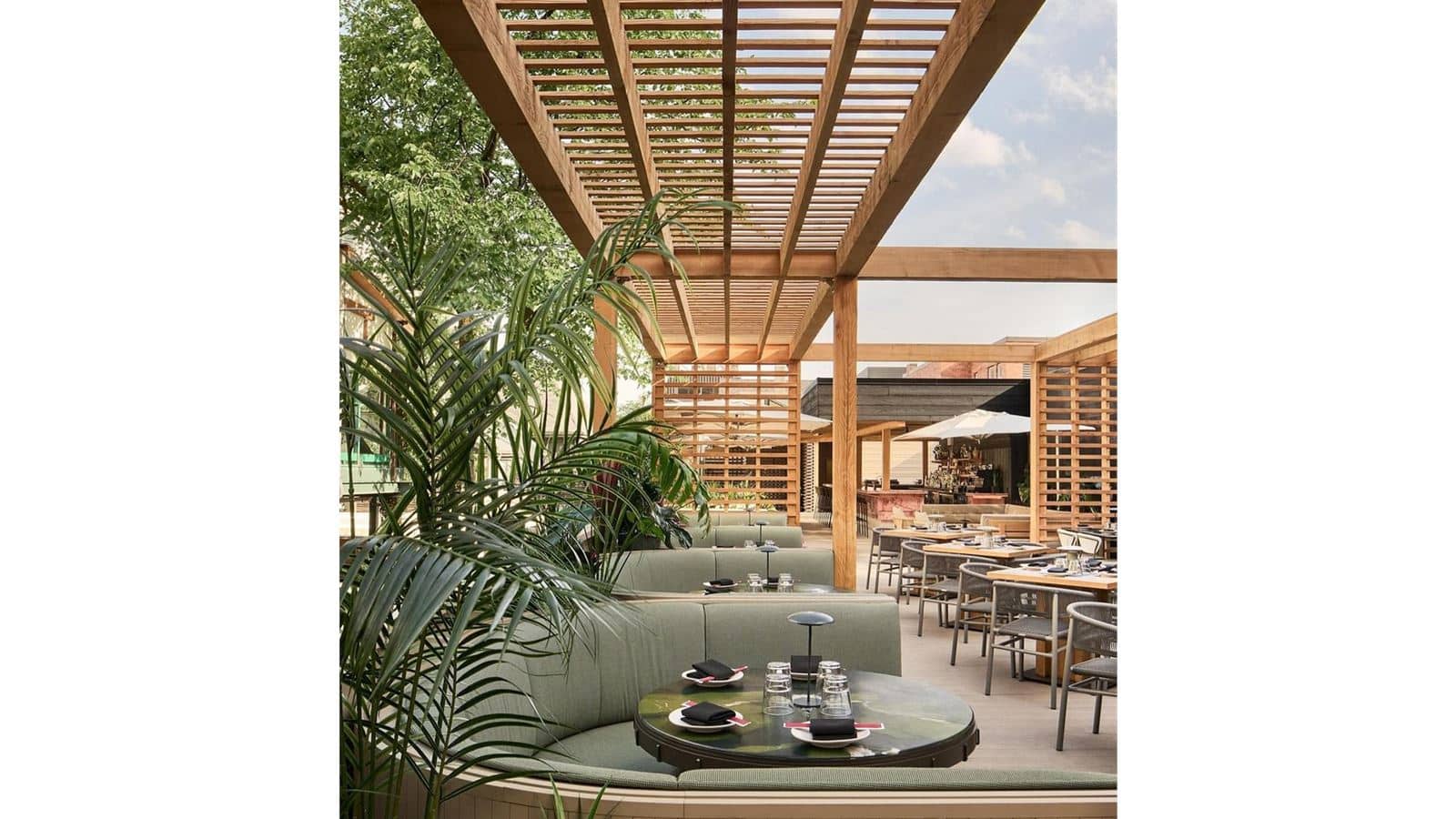 restaurants-labyrinth-main-buffet-restaurant