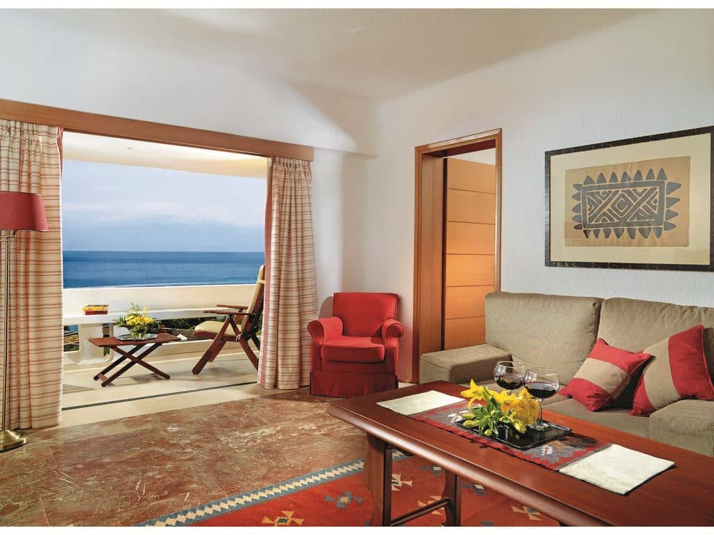 rooms-suite-1-bedroom-seaview
