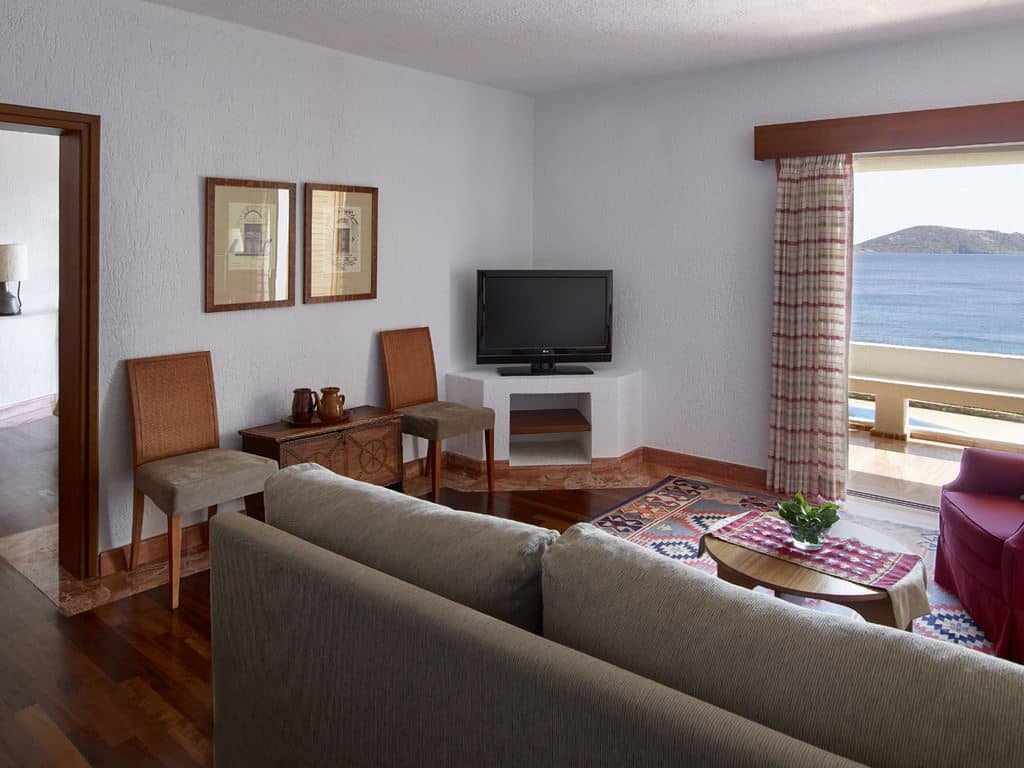 rooms-2-bedrooms-superior-suite-seaview