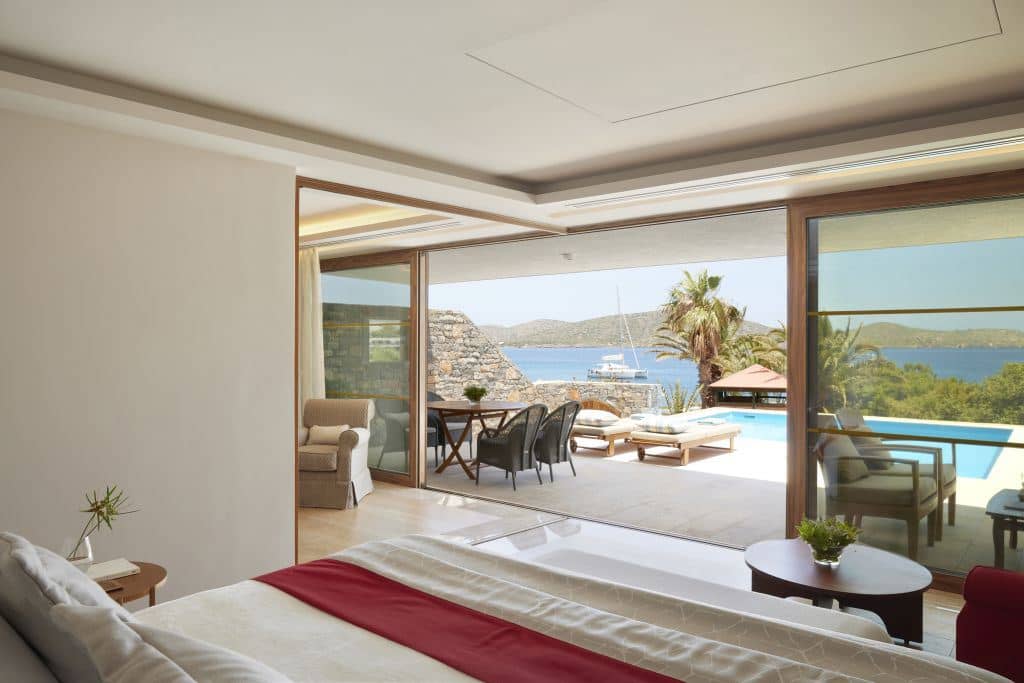 rooms-1-bedroom-royalty-villa-seaview-privatepool