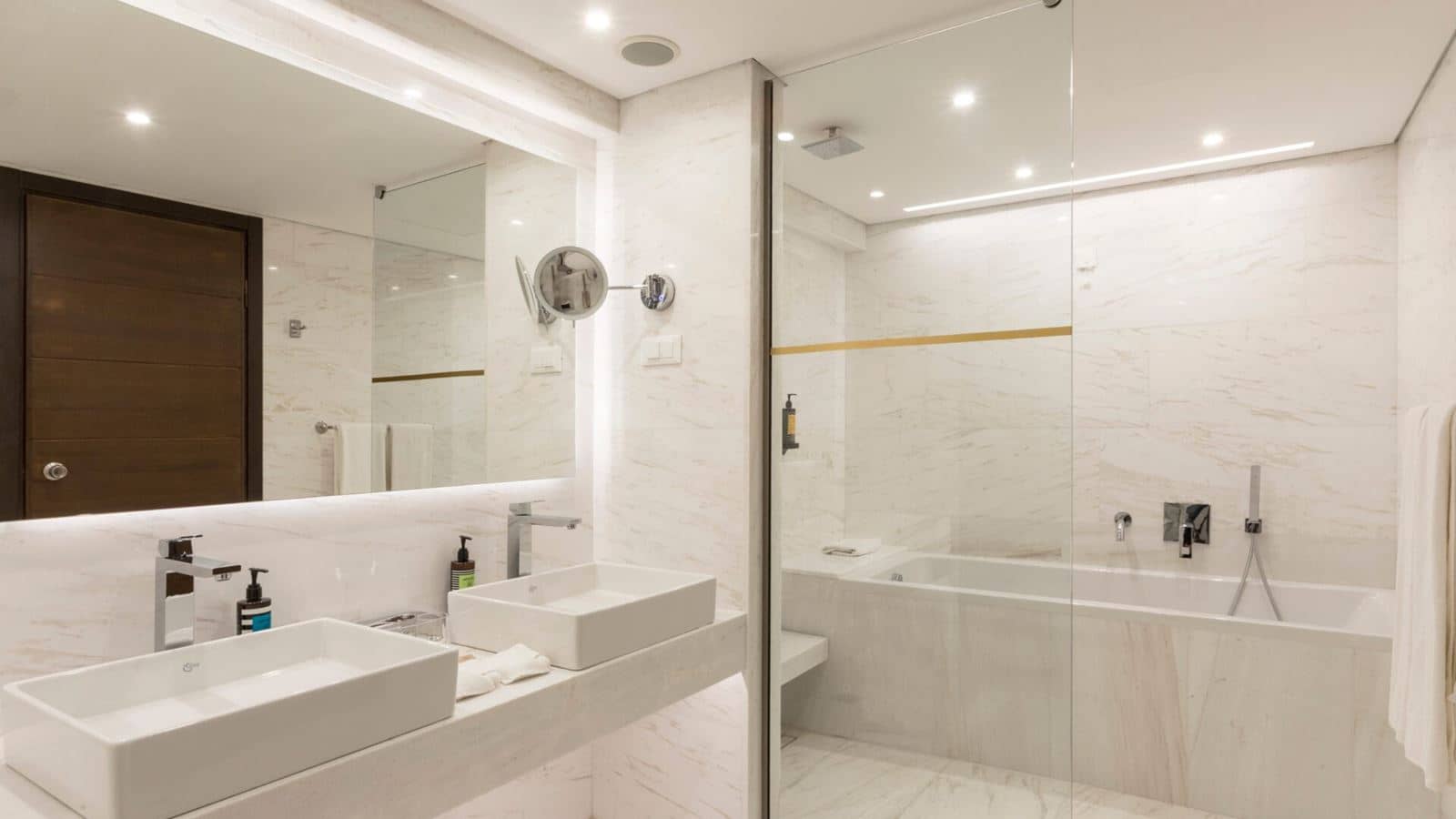 rooms-2-bedrooms-superior-suite-seaview