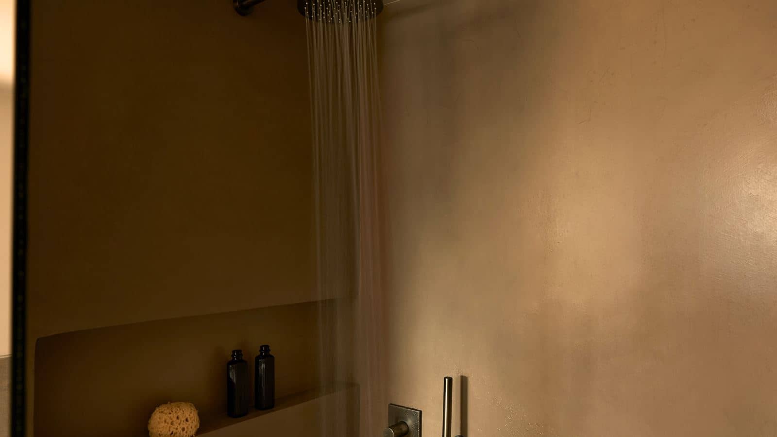 rooms-1-bedroom-island-suite-sea-view