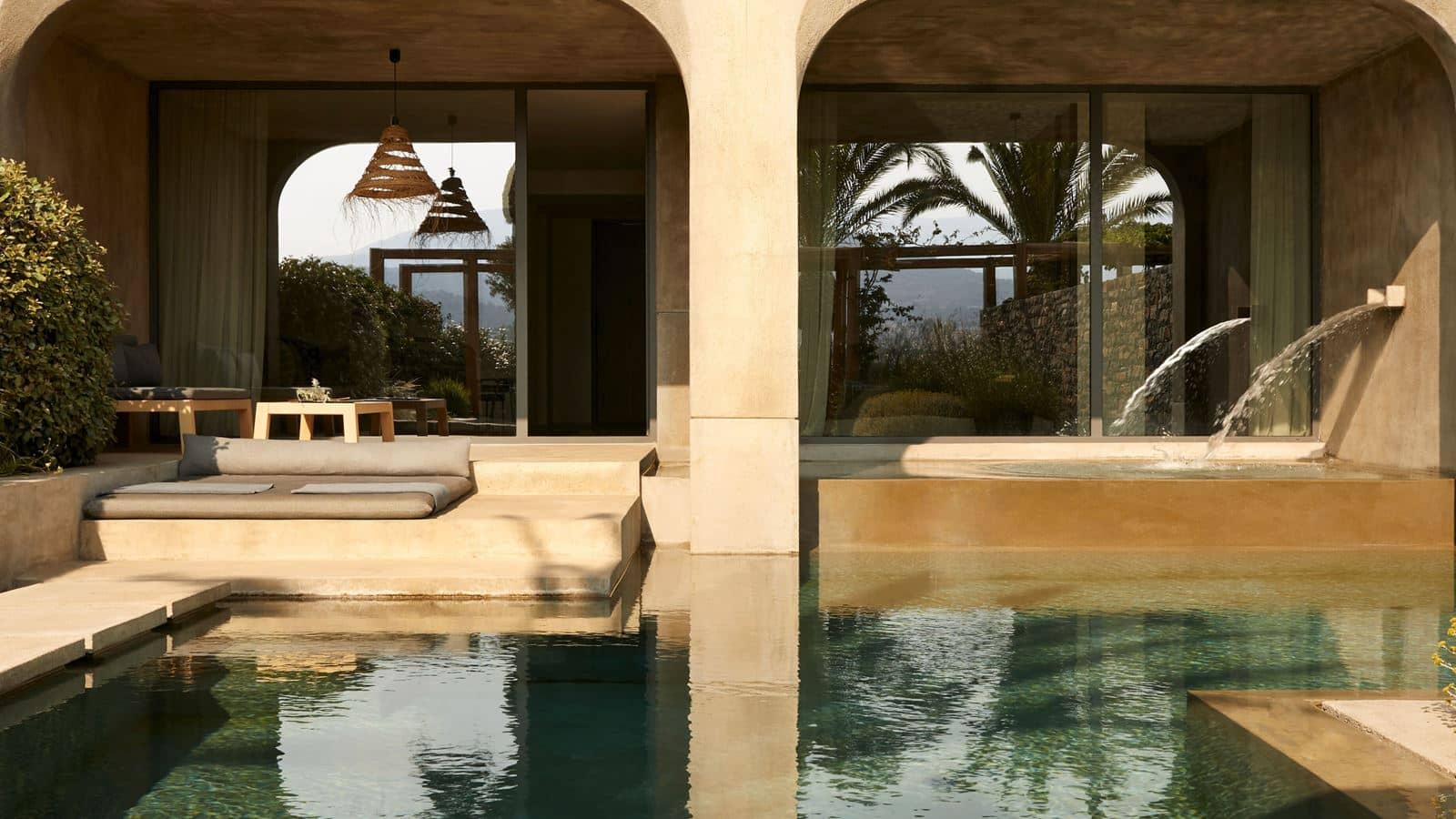 rooms-waterfall-suite-private-pool