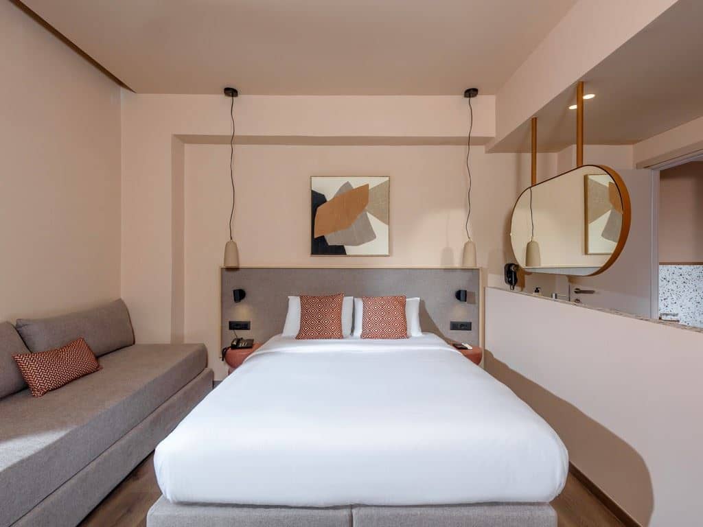 rooms-suite-junior-sideseaview-balcony-or-terrace
