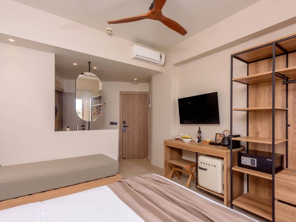 rooms-premium-room-side-sea-view