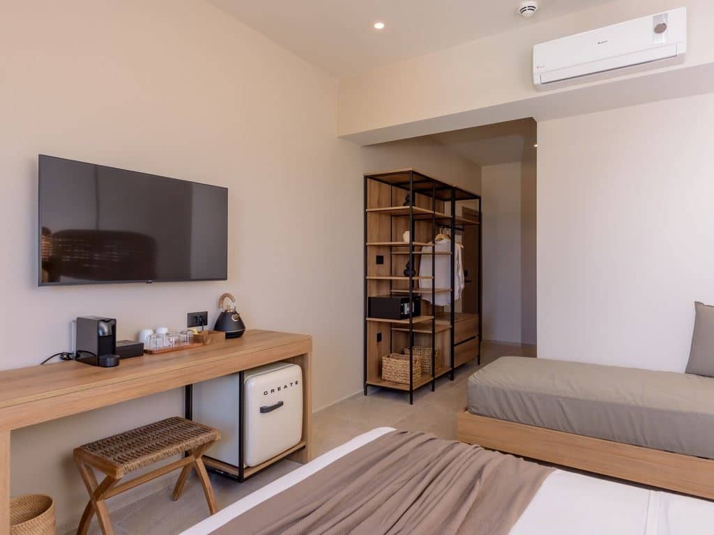 rooms-premium-room-side-sea-view