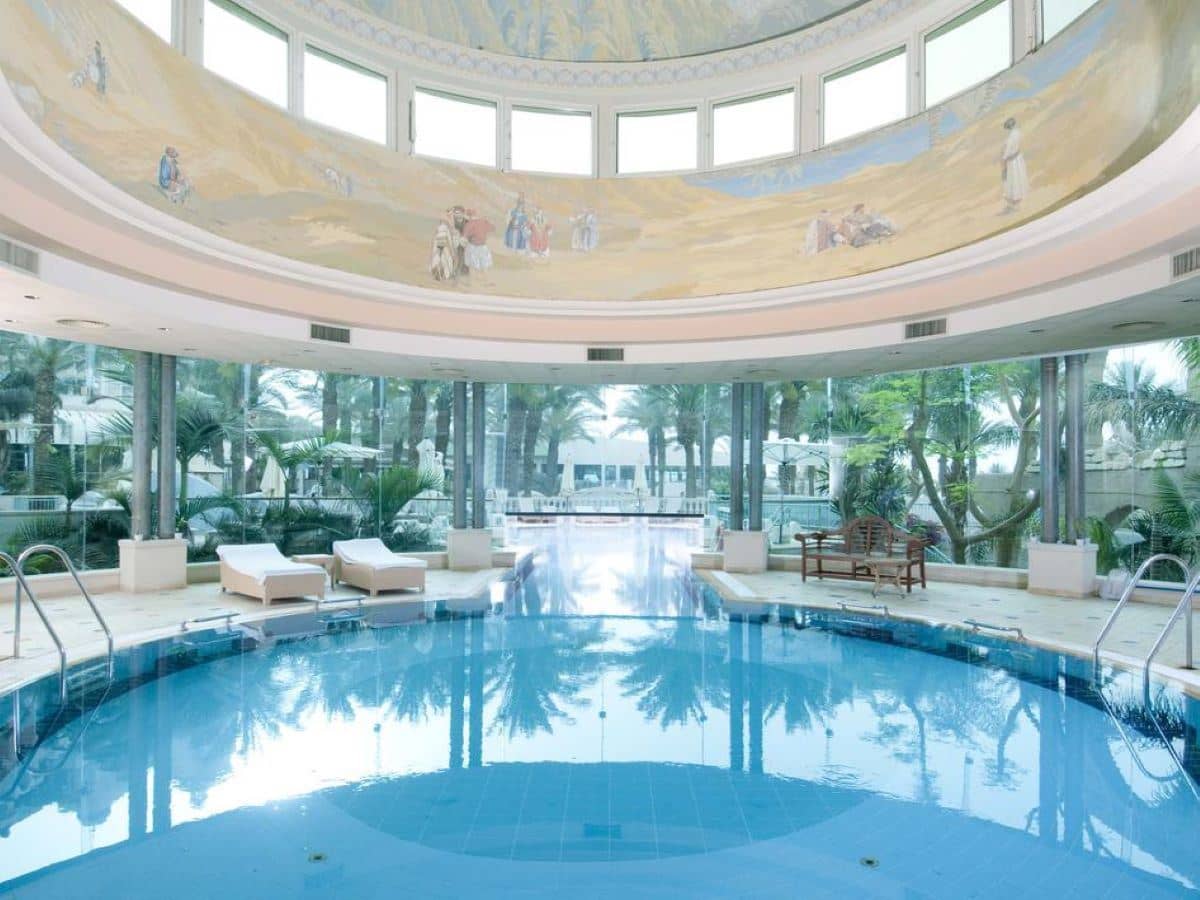 pools-outdoor--indoor-pool