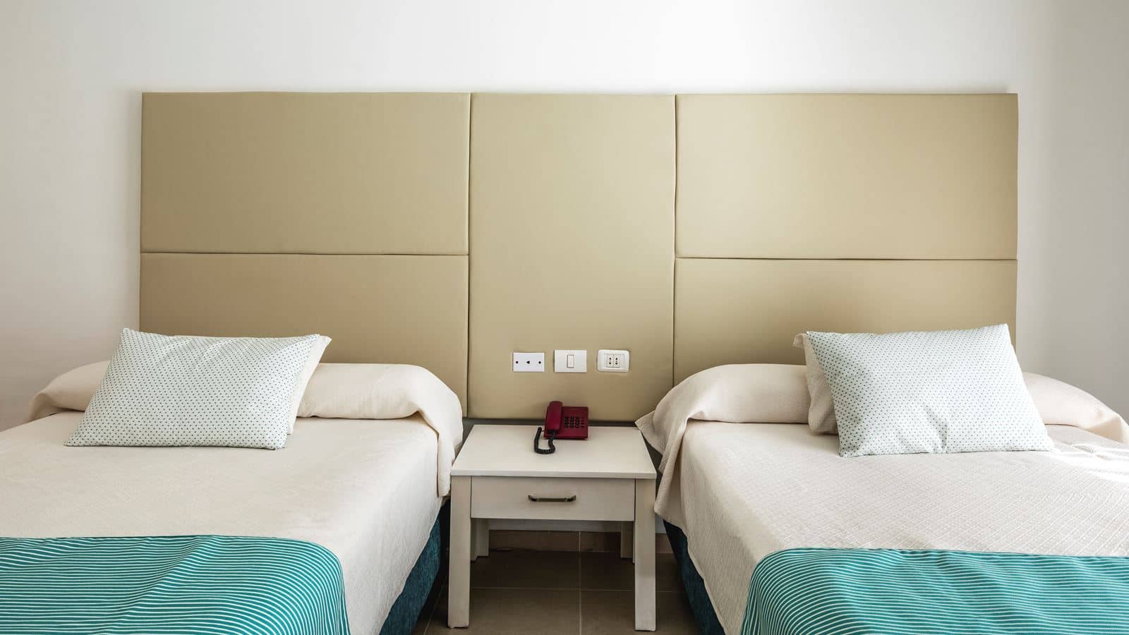 rooms-superior-deluxe-room