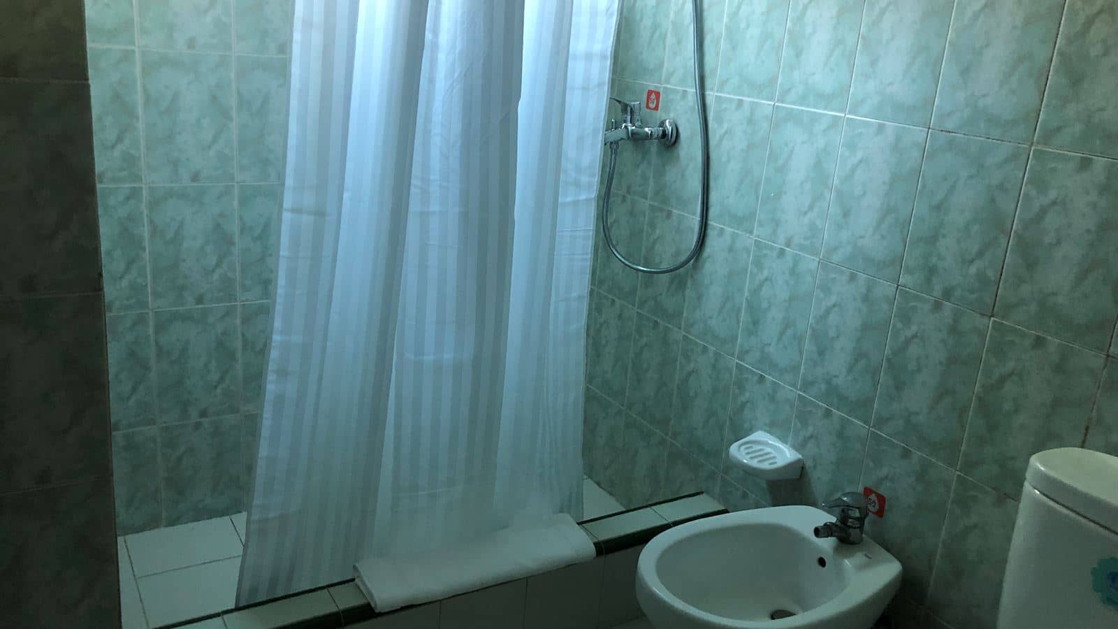 rooms-standard-room
